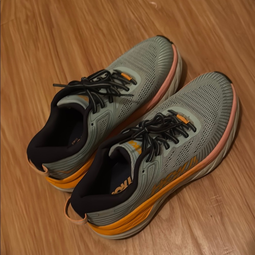 HOKA bondi 7